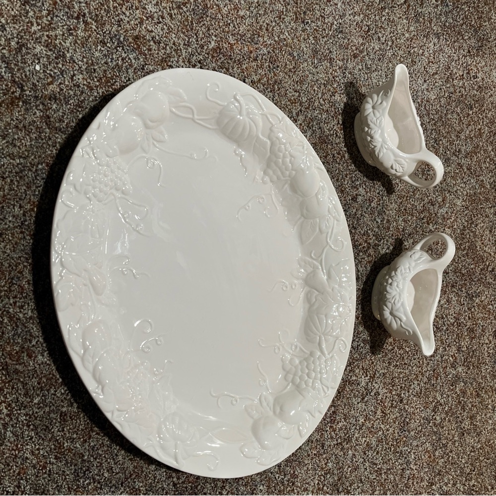 Turkey Platter with Matching Gravy Boats